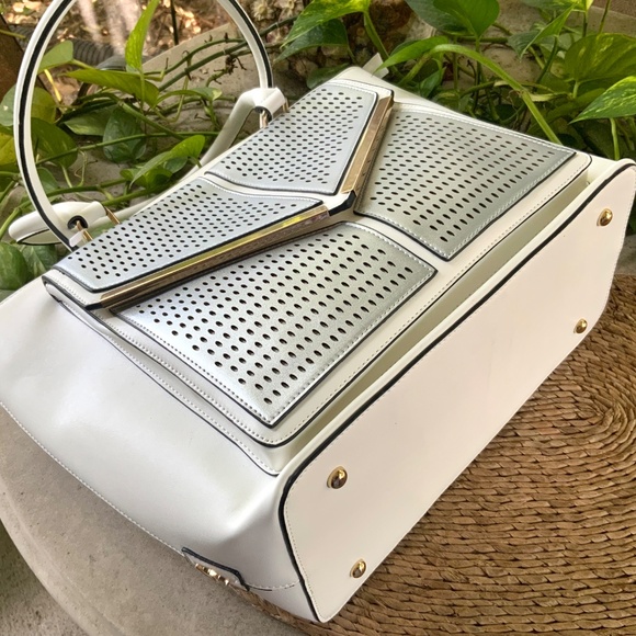 STUNNING WHITE/SILVER HANDBAG Designer Inspired SHOULDER BAG/TOTE❤️NEW W/TAG - Picture 5 of 16